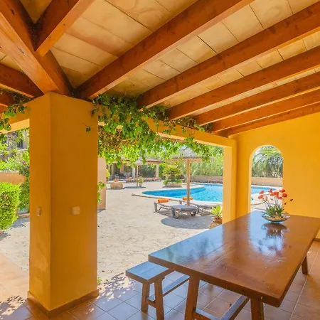 Holiday home Jardi